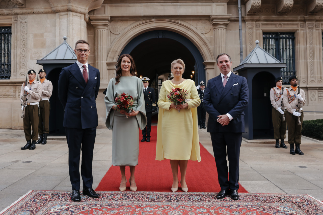Staatsvisitt vu Finnland zu Lëtzebuerg | Offiziell Begréissungszeremonie virum Palais