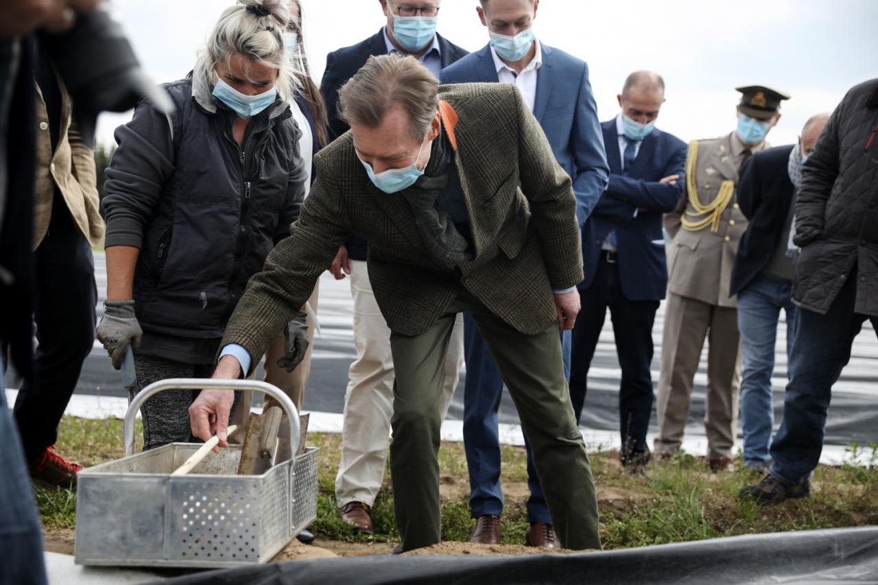 Le Grand-Duc a visité l’exploitation agricole « Sonnebierg »