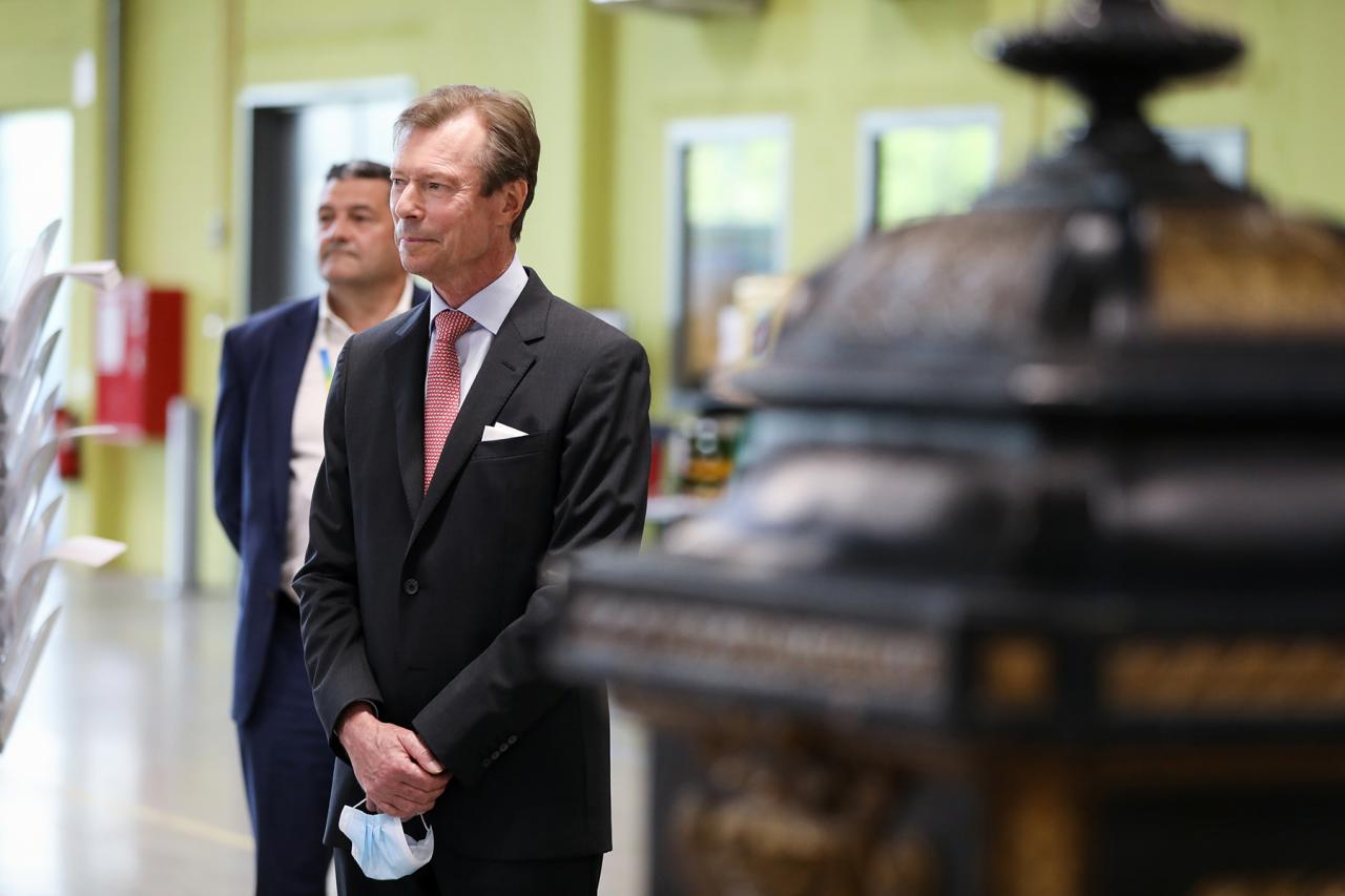 Le Grand-Duc a visité le centre de tri de POST Luxembourg