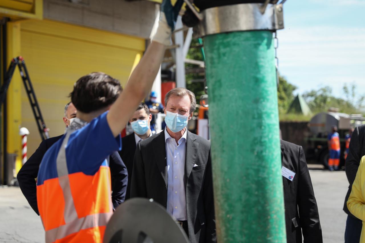 Le Grand-Duc a visité le du Centre de recyclage et Service Hygiène de la Ville de Luxembourg