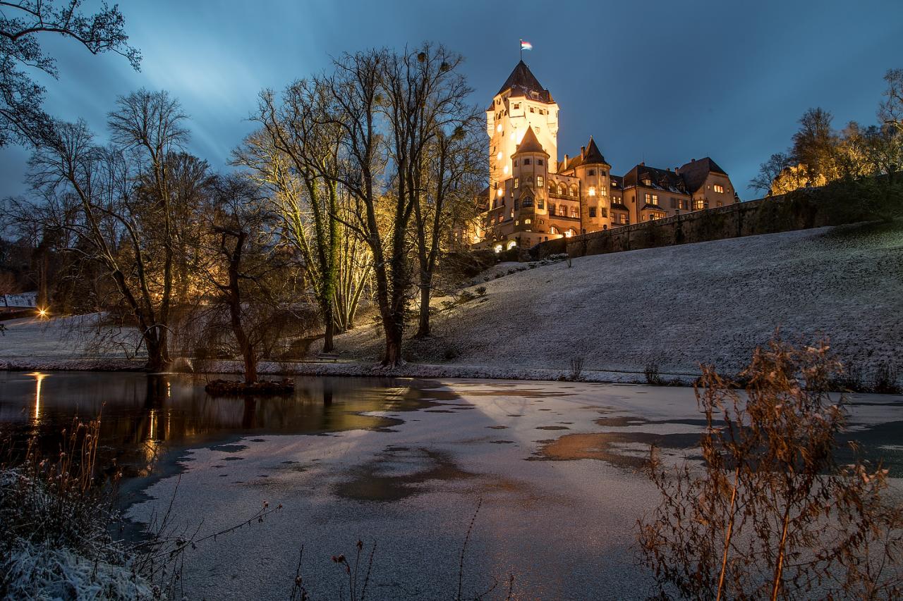 Christmas decorations at Berg Castle - December 2017