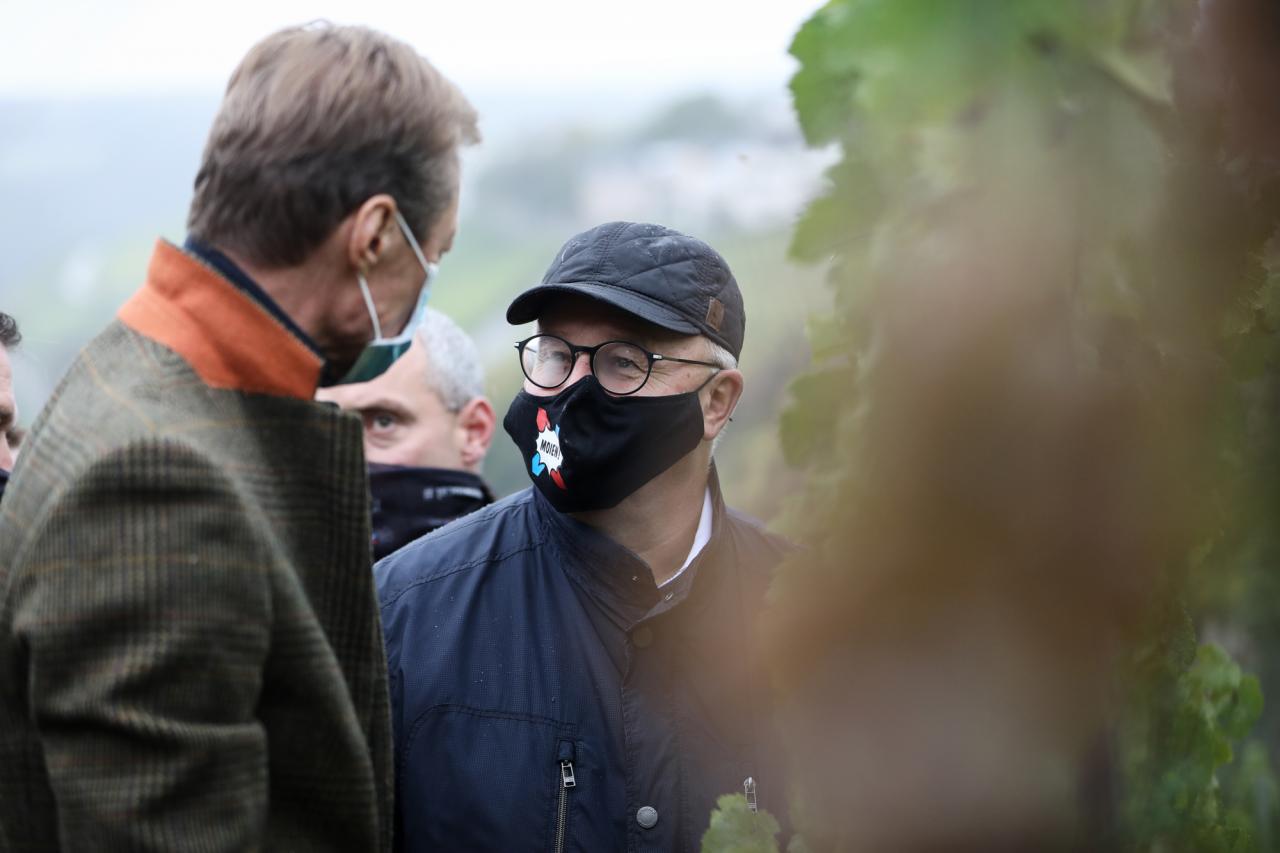 Le Grand-Duc a assisté aux vendanges dans les vignobles de la « Wormer Koeppchen ».