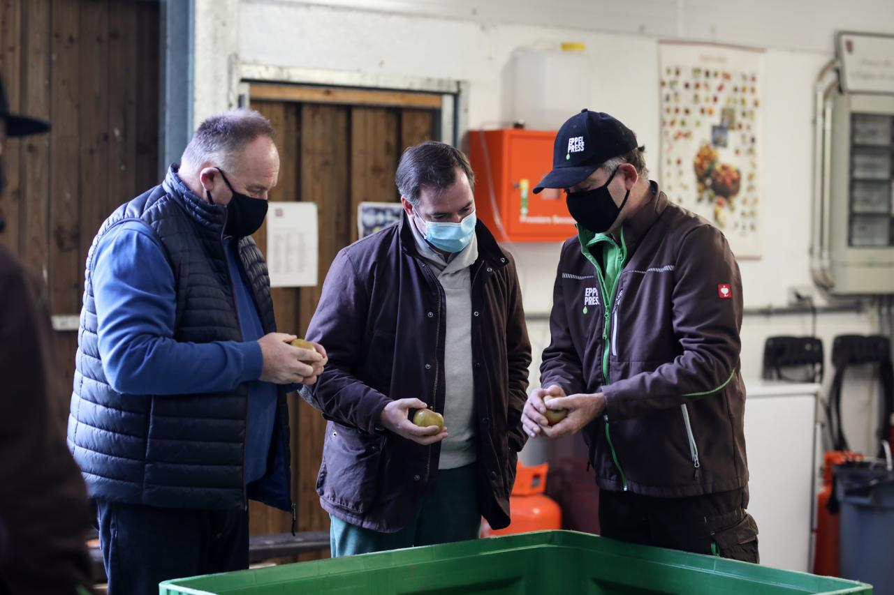 Le Prince héritier a visité le site de production "Eppelpress"