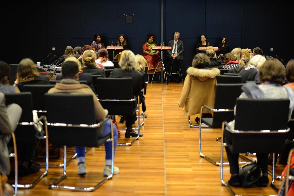 Overview of a workshop at the International Forum "Stand Speak Rise Up!