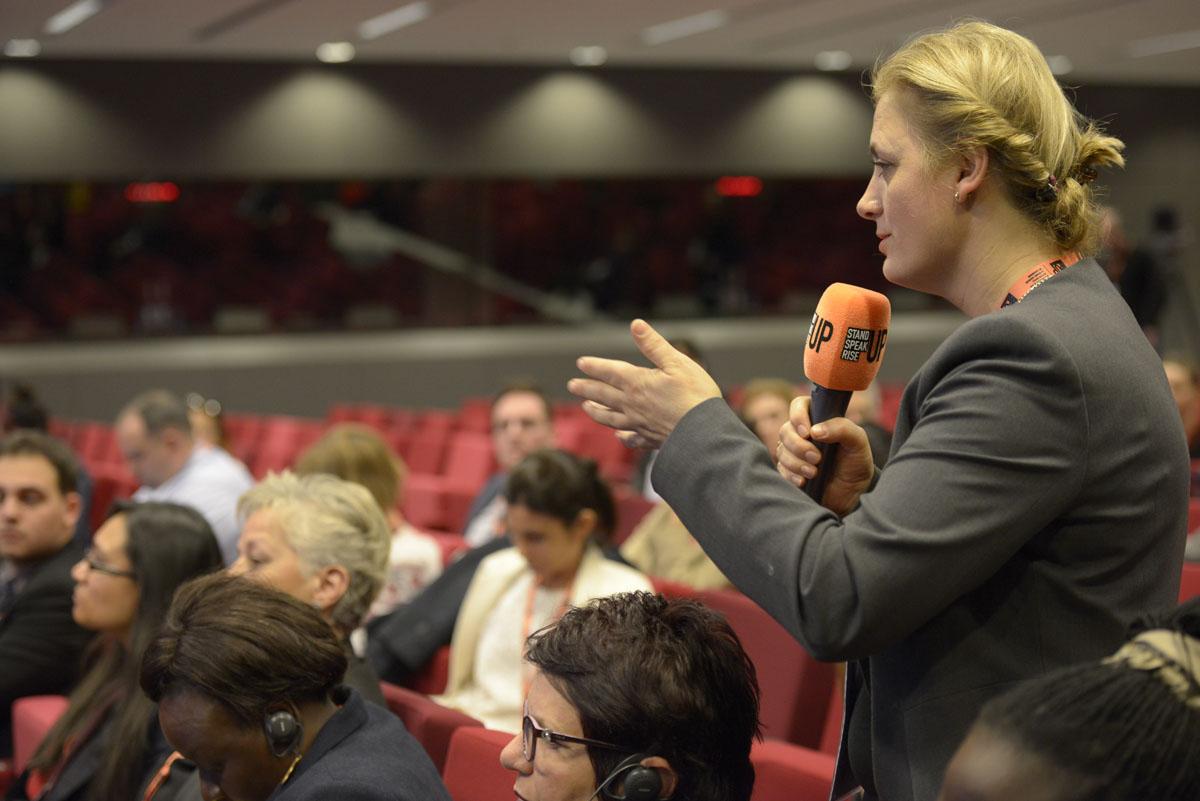 Gesprächsrunde anlässlich des internationalen Forums "Stand Speak Rise Up!"