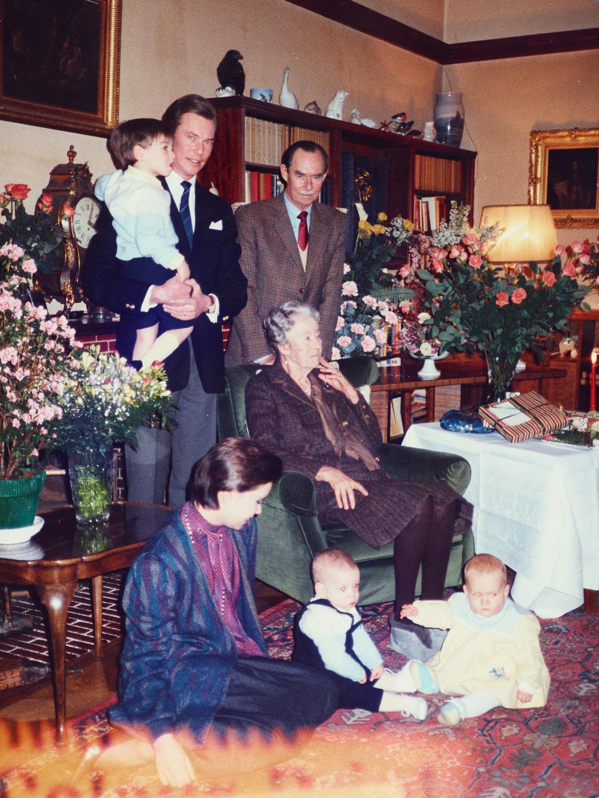 Familienfoto auf Schloss Fischbach