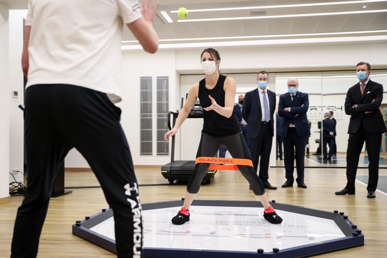 Le Grand-Duc assiste à l'entraînement des athlètes luxembourgeois au Centre National Culturel et Sportif d’Coque