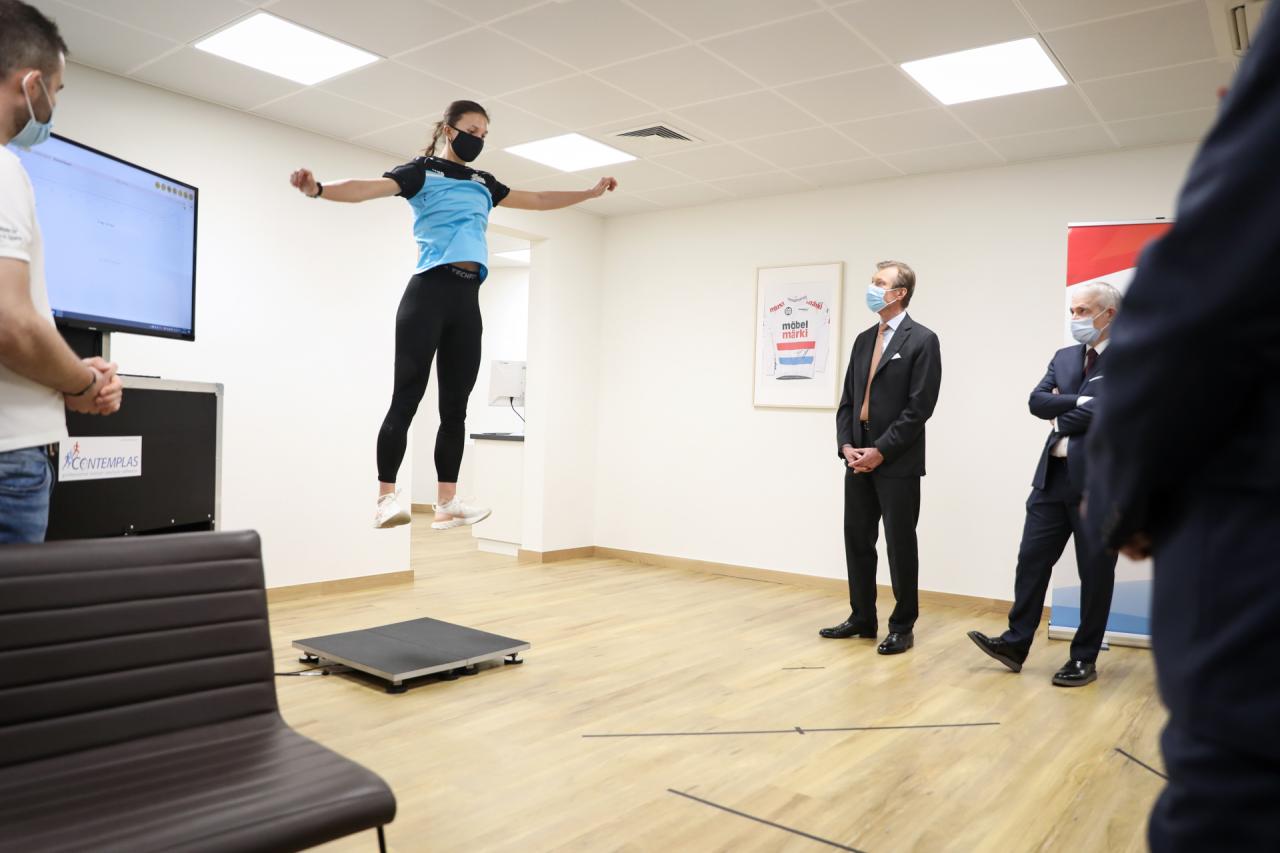 Le Grand-Duc assiste à l'entraînement des athlètes luxembourgeois au Centre National Culturel et Sportif d’Coque