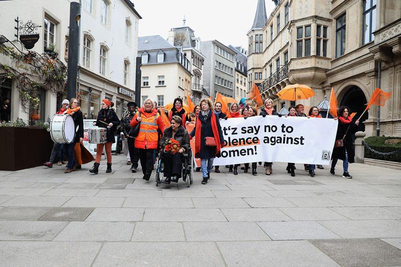 Orange Week - Marche de solidarité contre les violences faites aux femmes