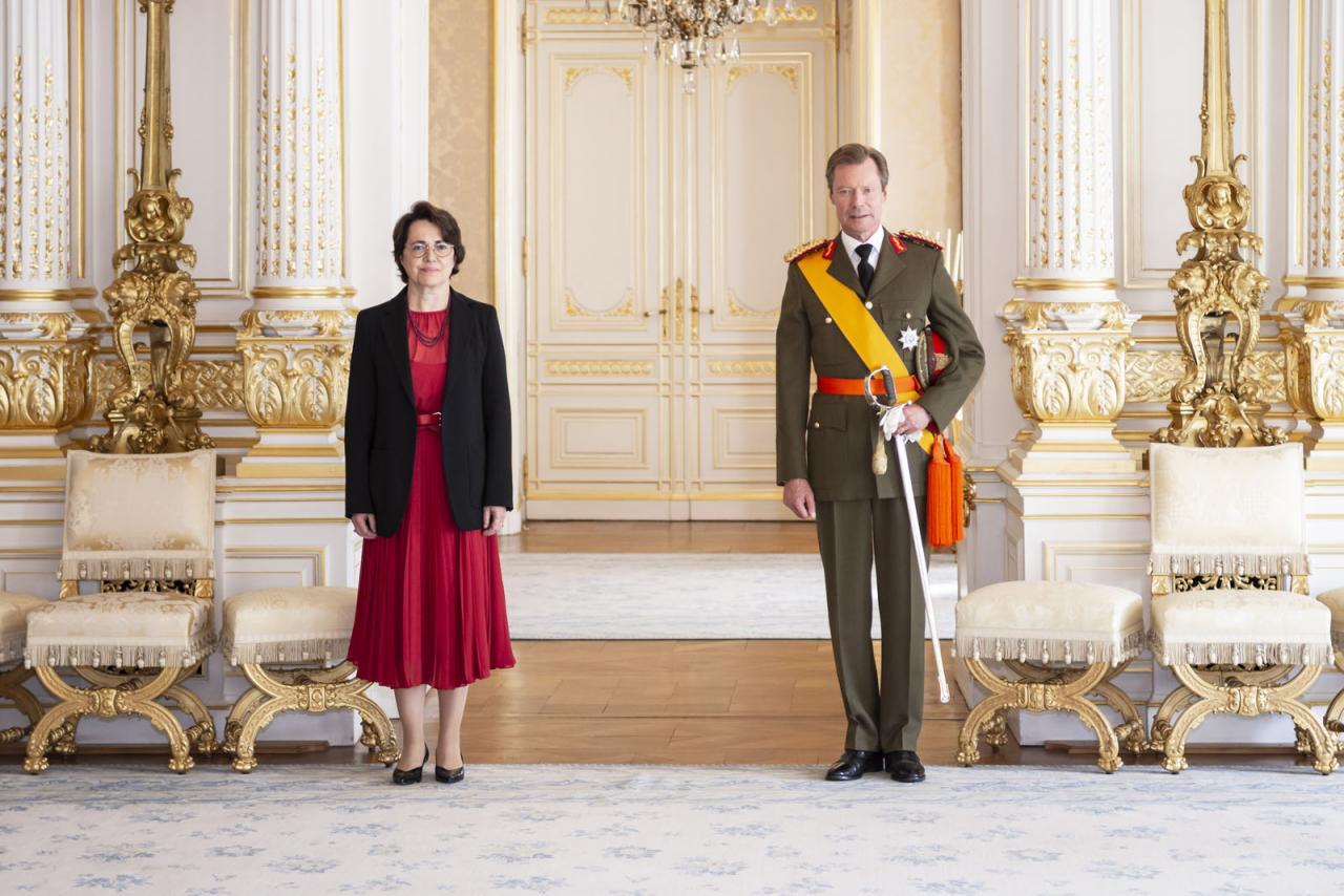 S.A.R. le Grand-Duc et S.E.M. Claire LIGNIERES-COUNATHE, ambassadeur extraordinaire et plénipotentiaire de France