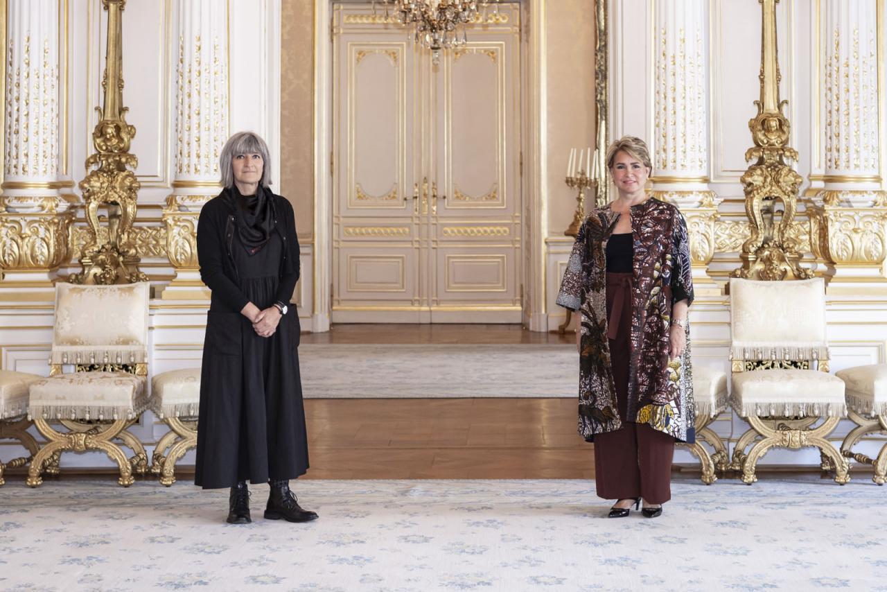La Grande-Duchesse et Mme Nancy Braun lors de la photo officielle