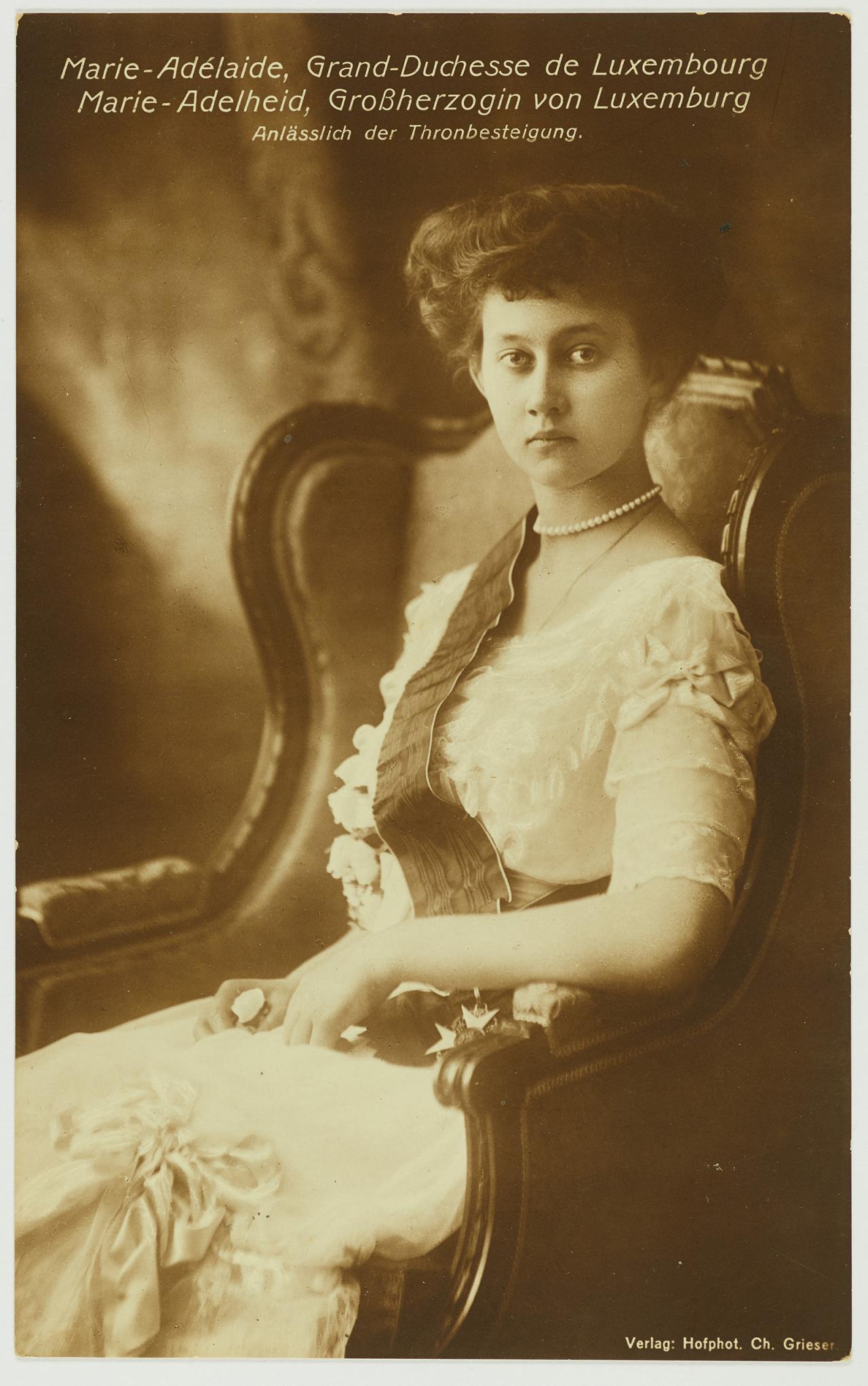 Portrait officiel de la Grande-Duchesse Marie Adélaïde