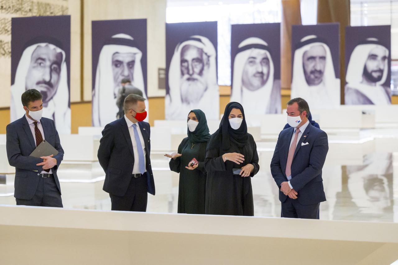 Le Prince Guillaume visite le "Etihad Museum"