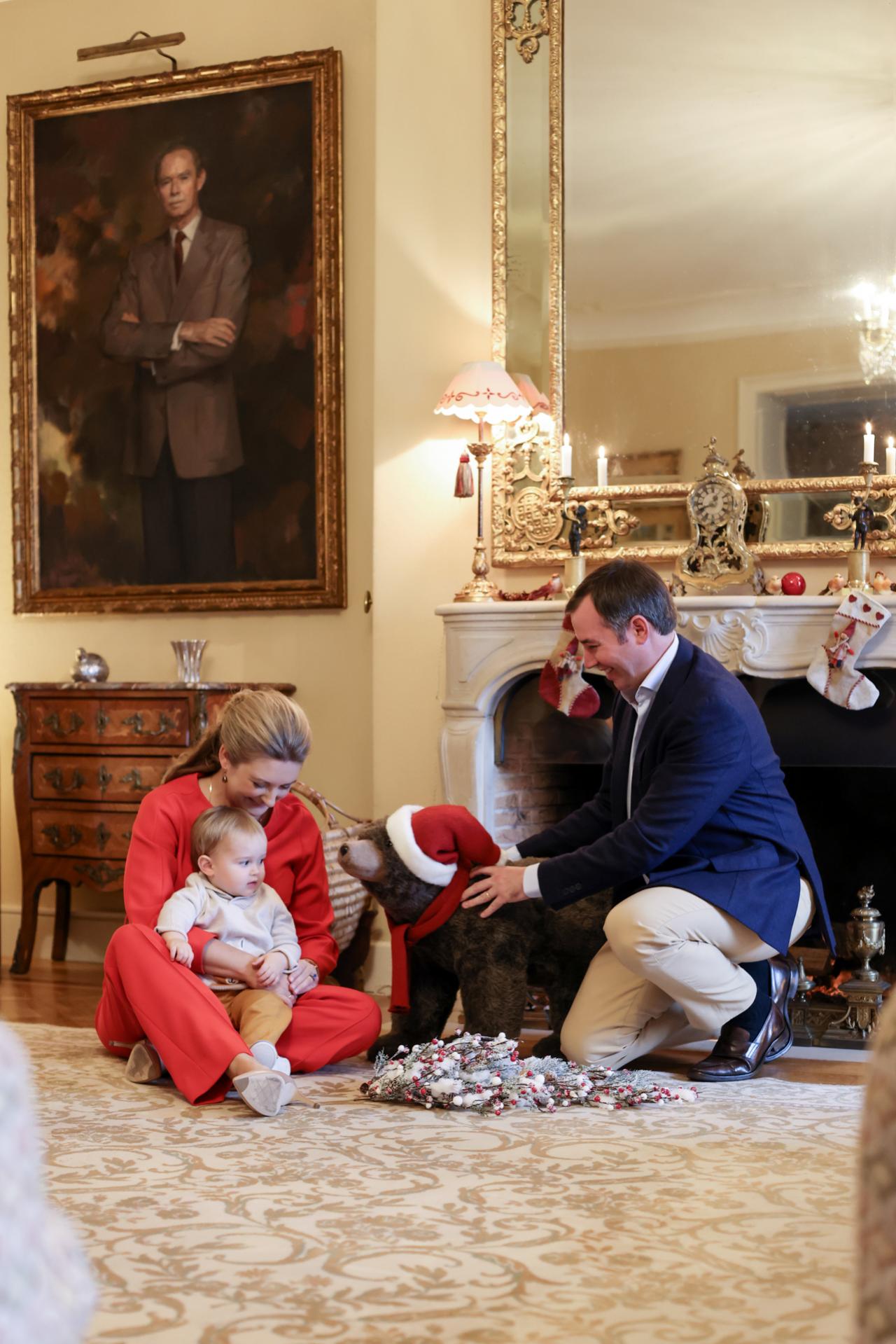 Portrait du Couple héritier et du Prince Charles pour les fêtes