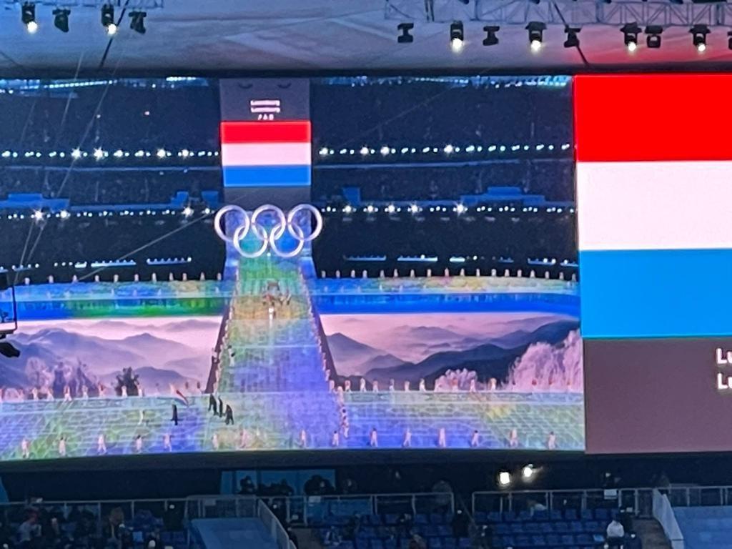 La délégation luxembourgeoise entre dans le Stade national de Pékin