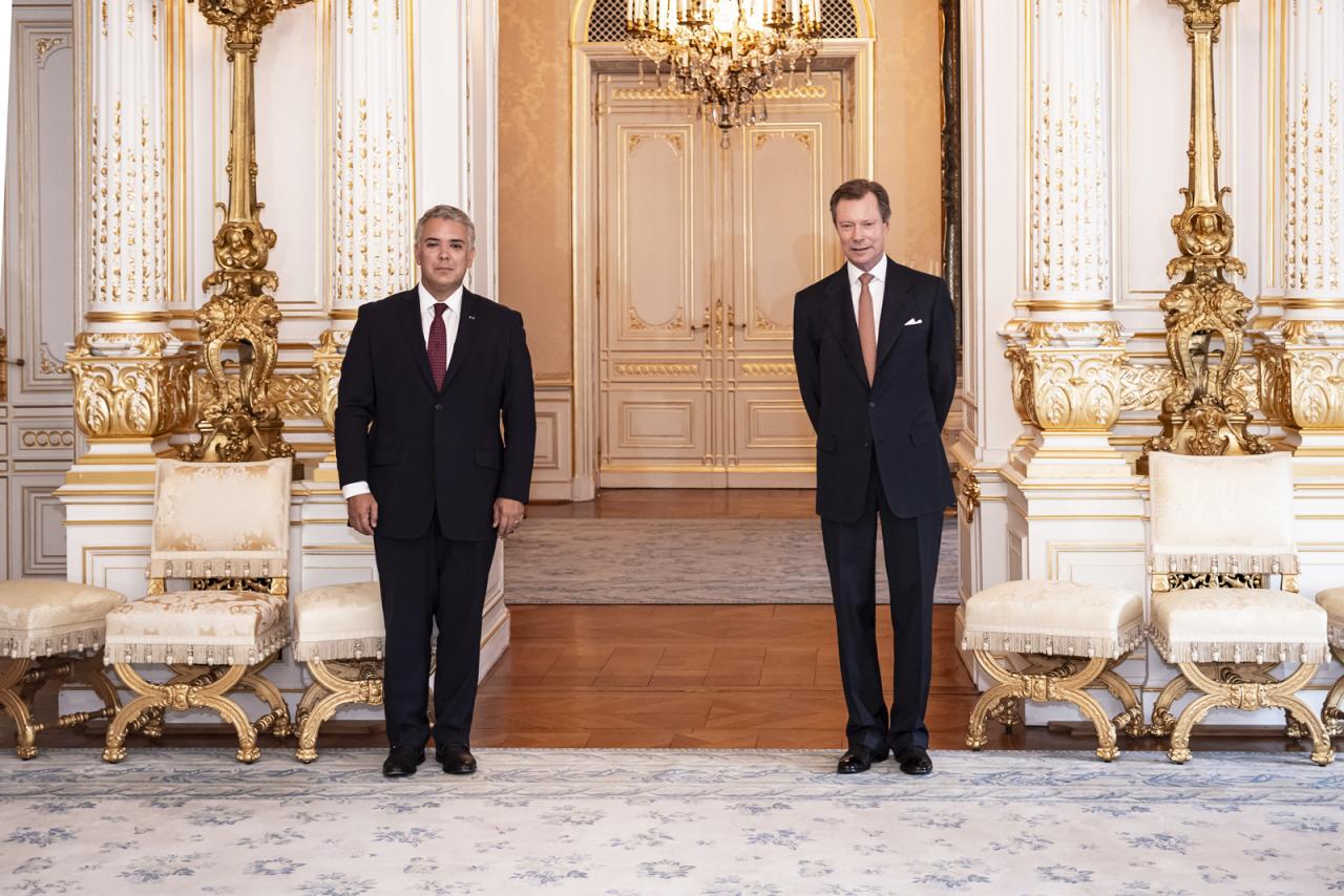 Photo souvenir du Grand-Duc avec le président colombien