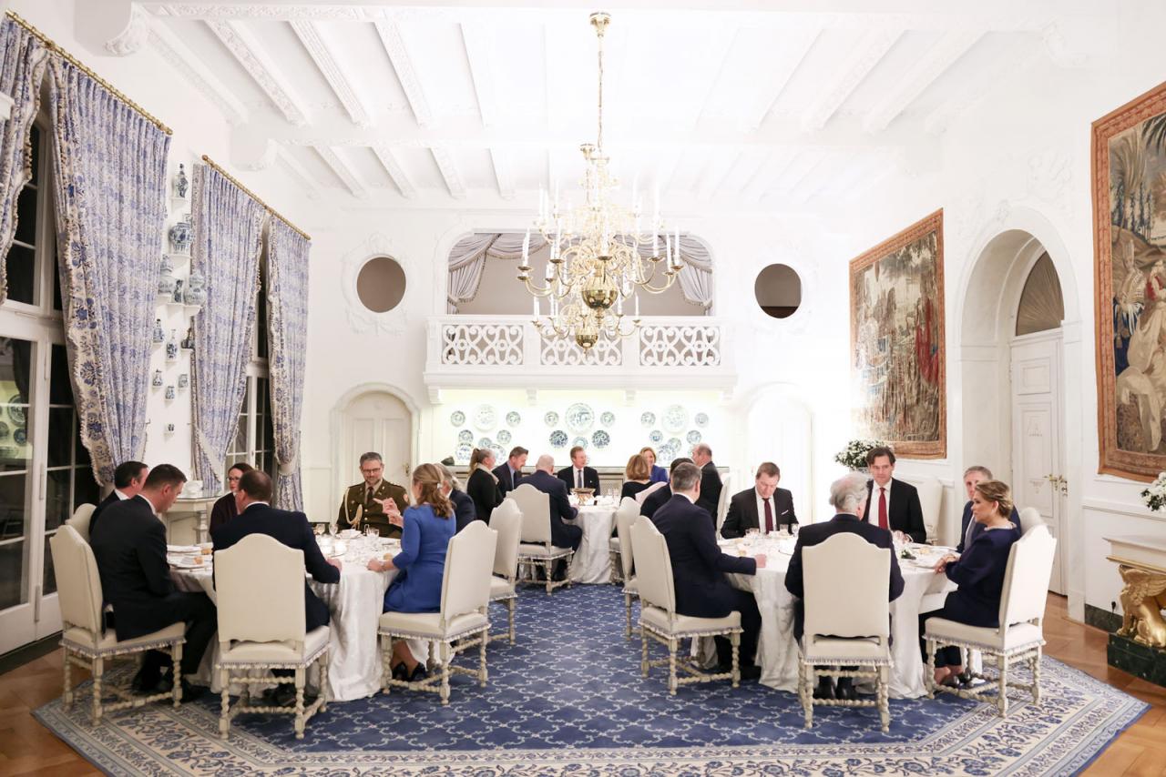 Le dîner s'est tenu dans la salle à manger du château de Berg