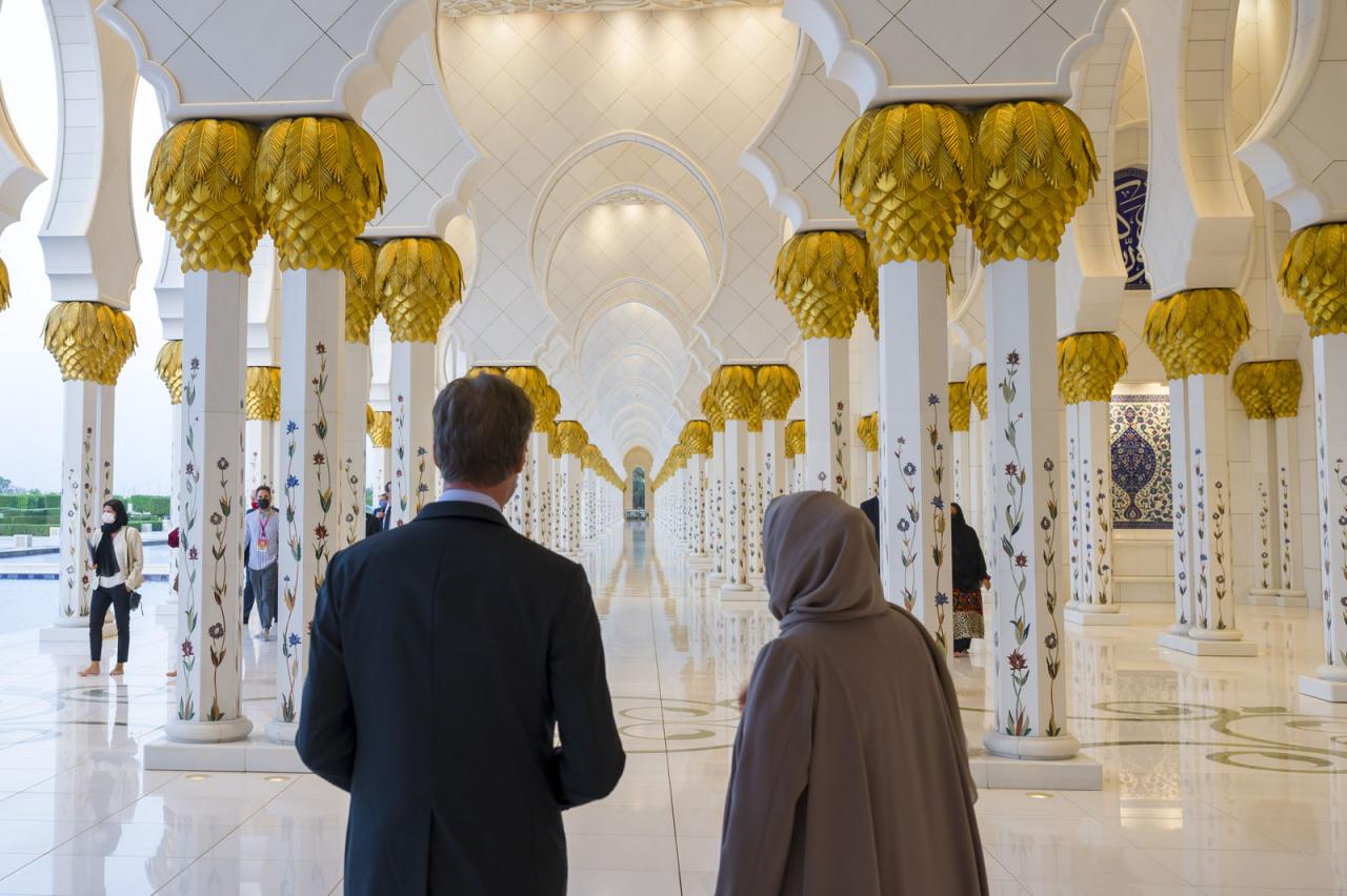 Le Grand-Duc visite la mosquée "Sheikh Zayed"