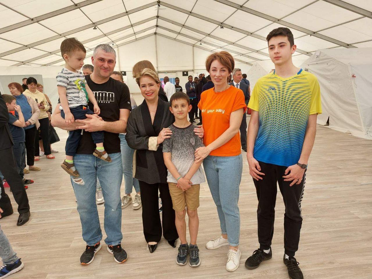 Une famille de réfugiés ukrainiens