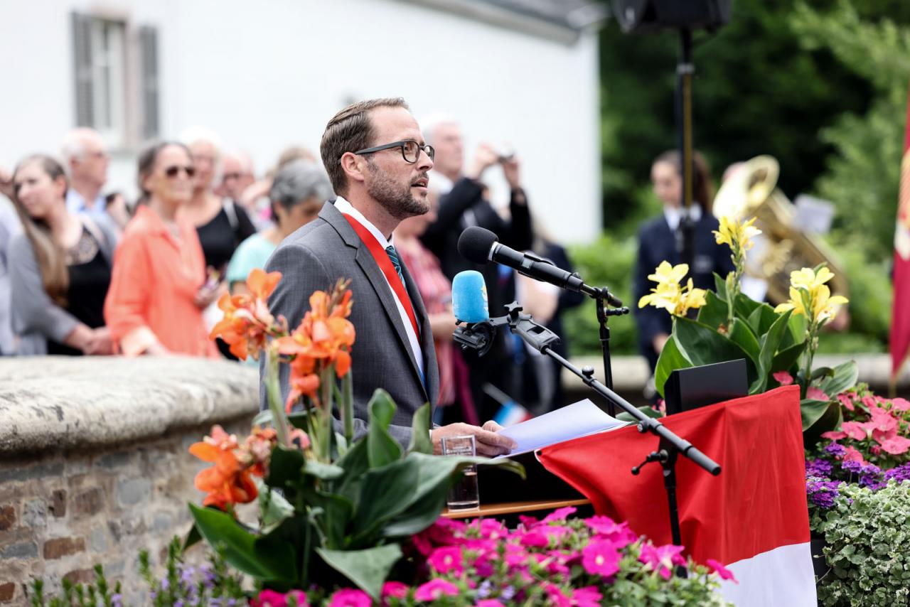 Le Bourgmestre prononce un discours