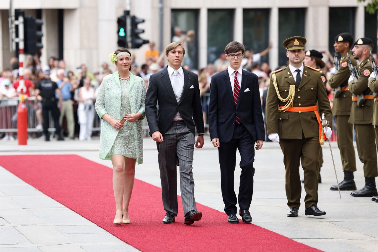 Les enfants du Couple grand-ducal arrivent à la Cathédrale Notre-Dame