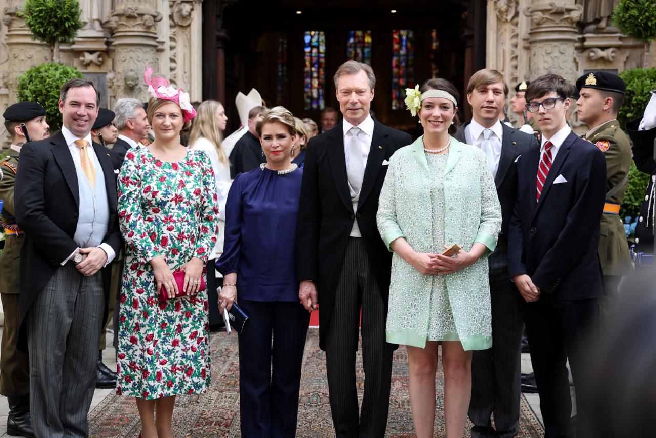 Photo de famille à la sortie du Te Deum