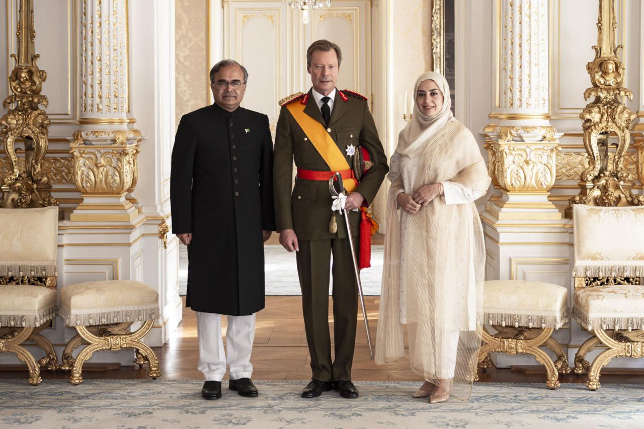 Le Grand-Duc et S.E.M. Dr. Asad Majeed KHAN