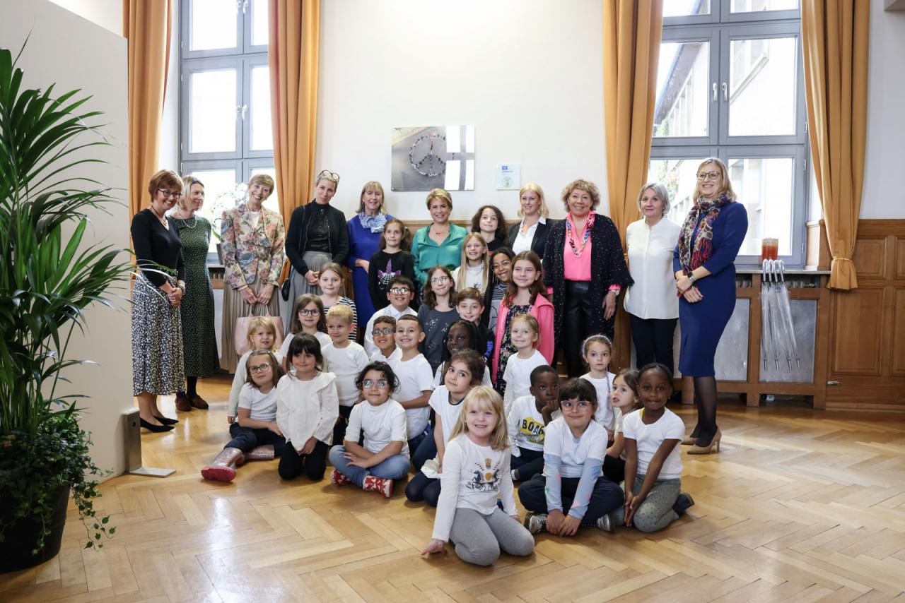 Photo souvenir après la cérémonie d'inauguration