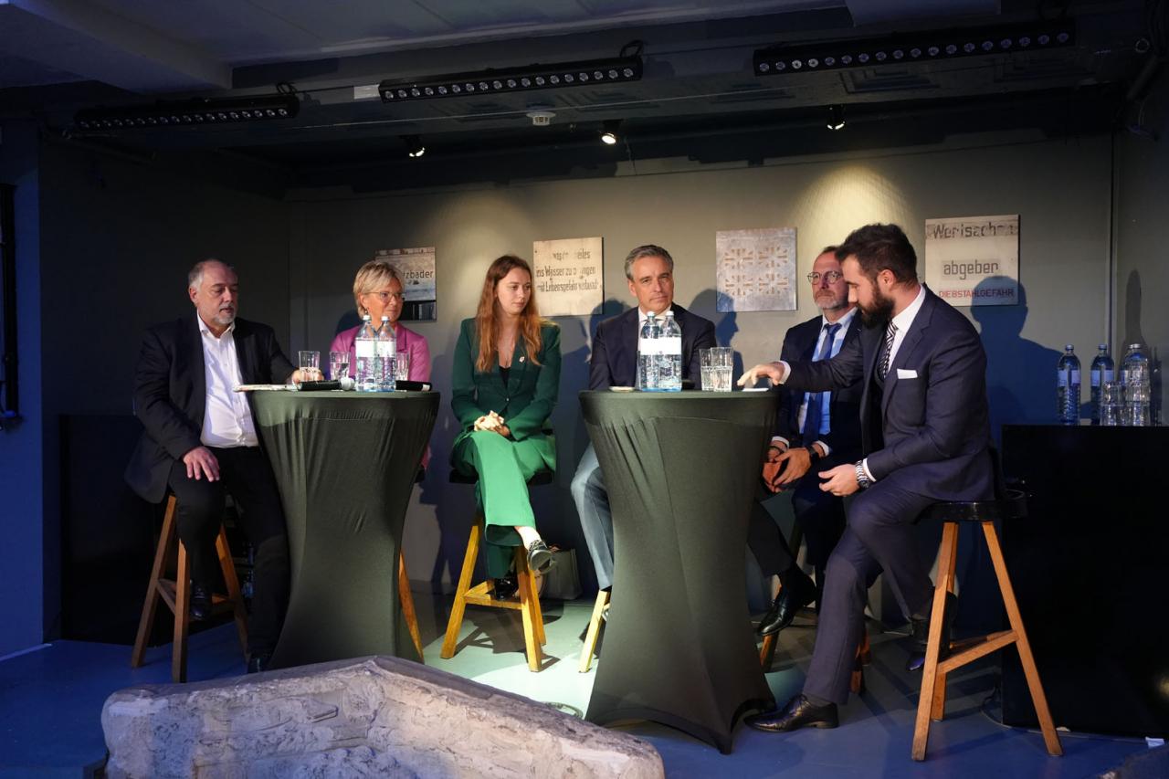 Les ministres participent à un cercle de conversation