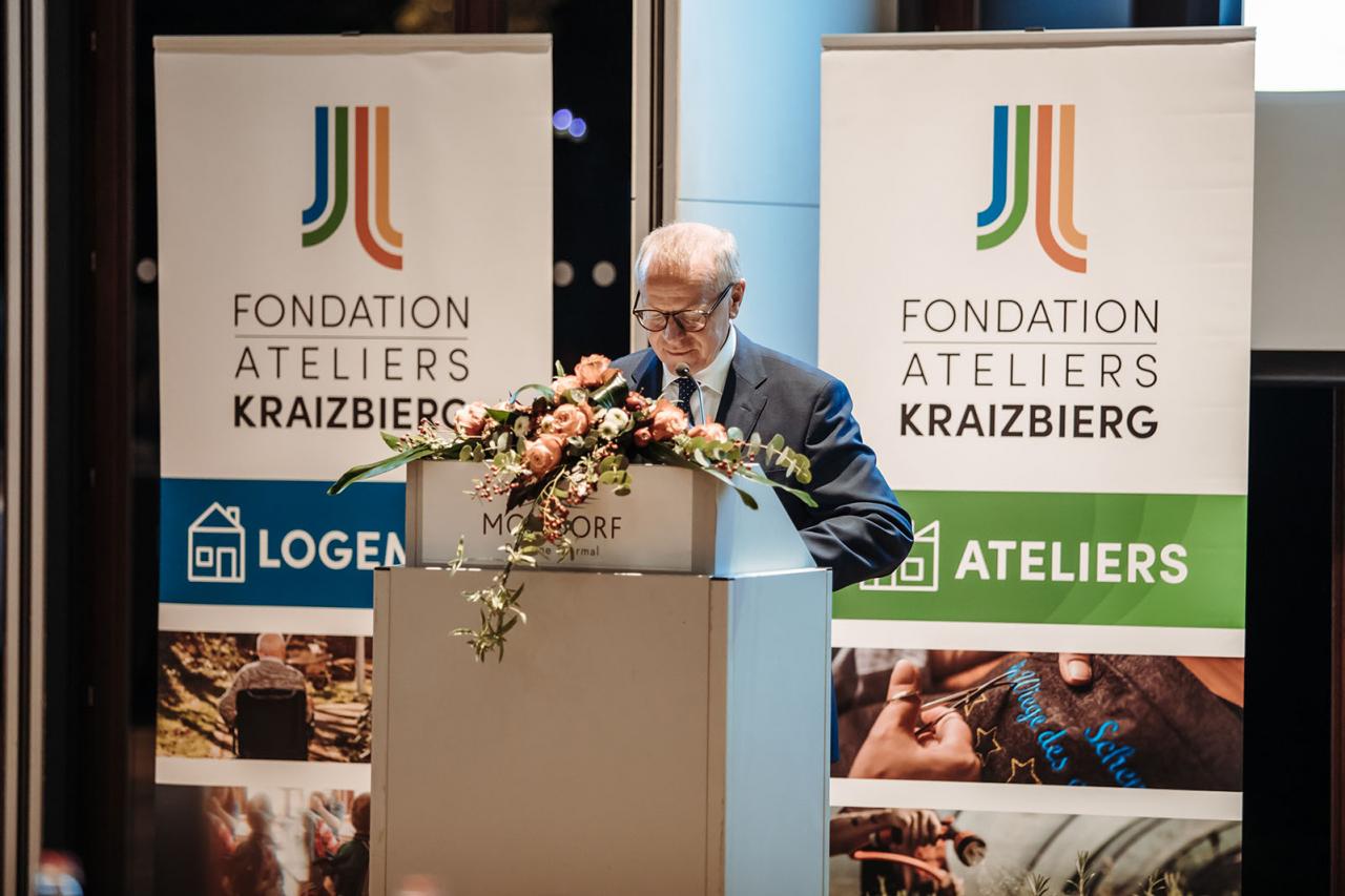 Le président de la Fondation Kräizbierg sur scène