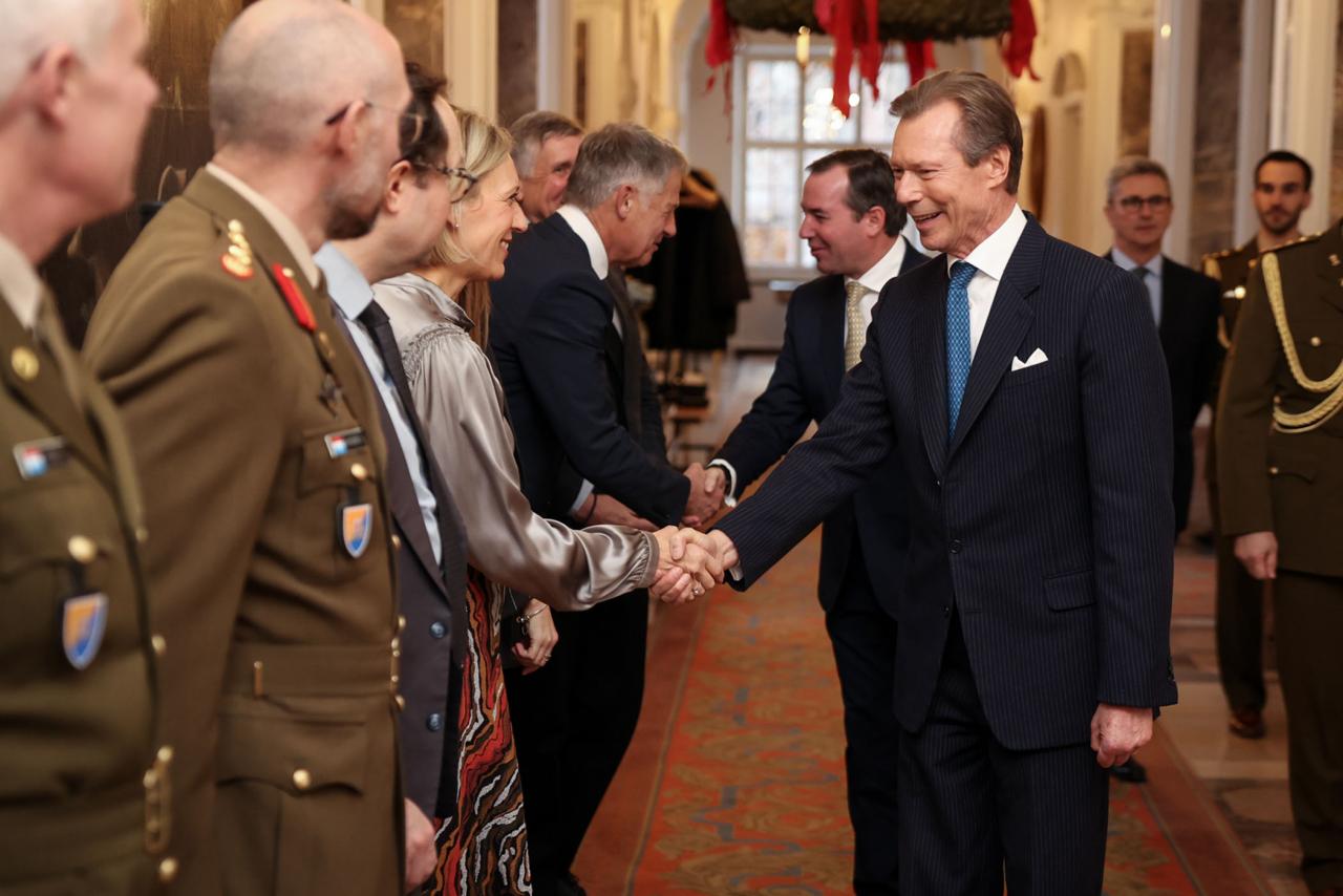 Le Grand-Duc et le Prince salue les invités au Château de Berg