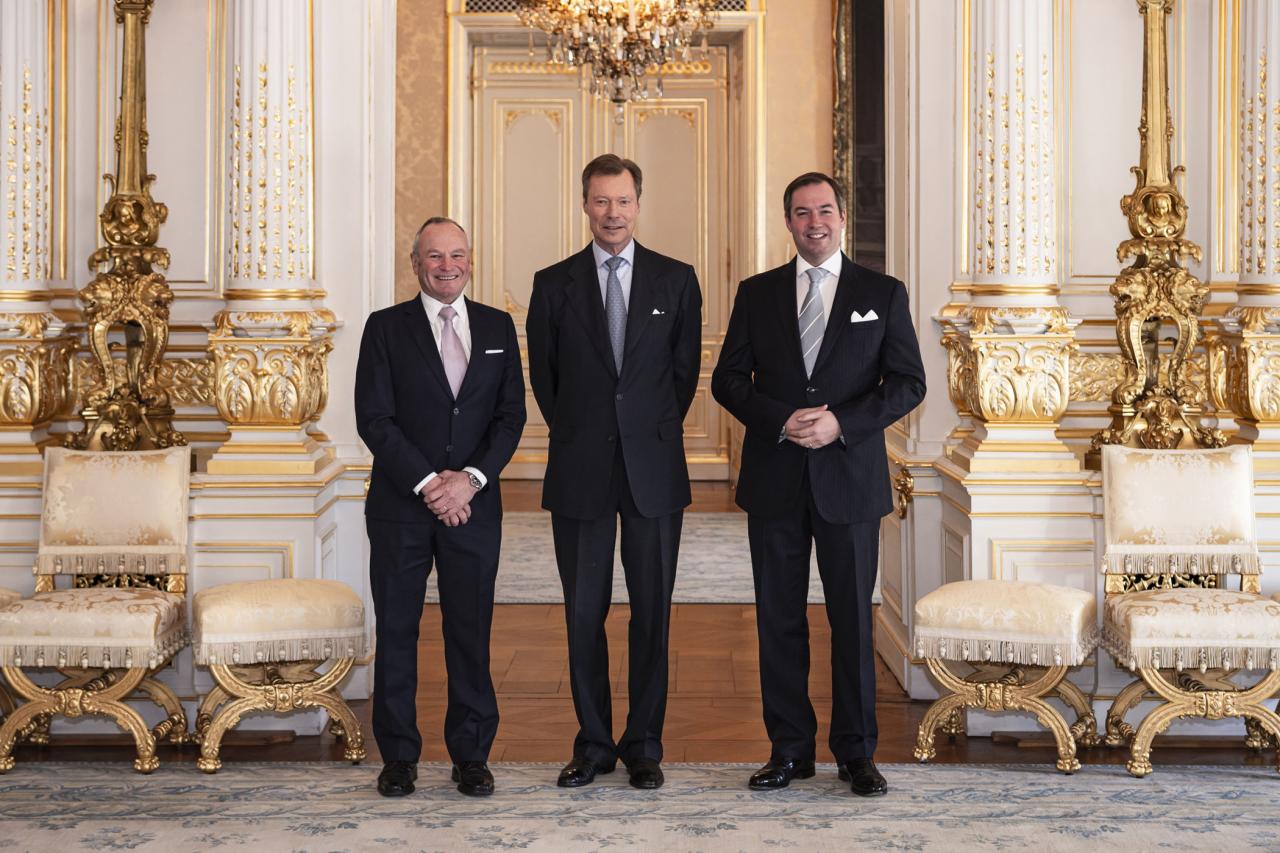 Le Grand-Duc, le Prince et Fernand Ernster lors de la photo officielle