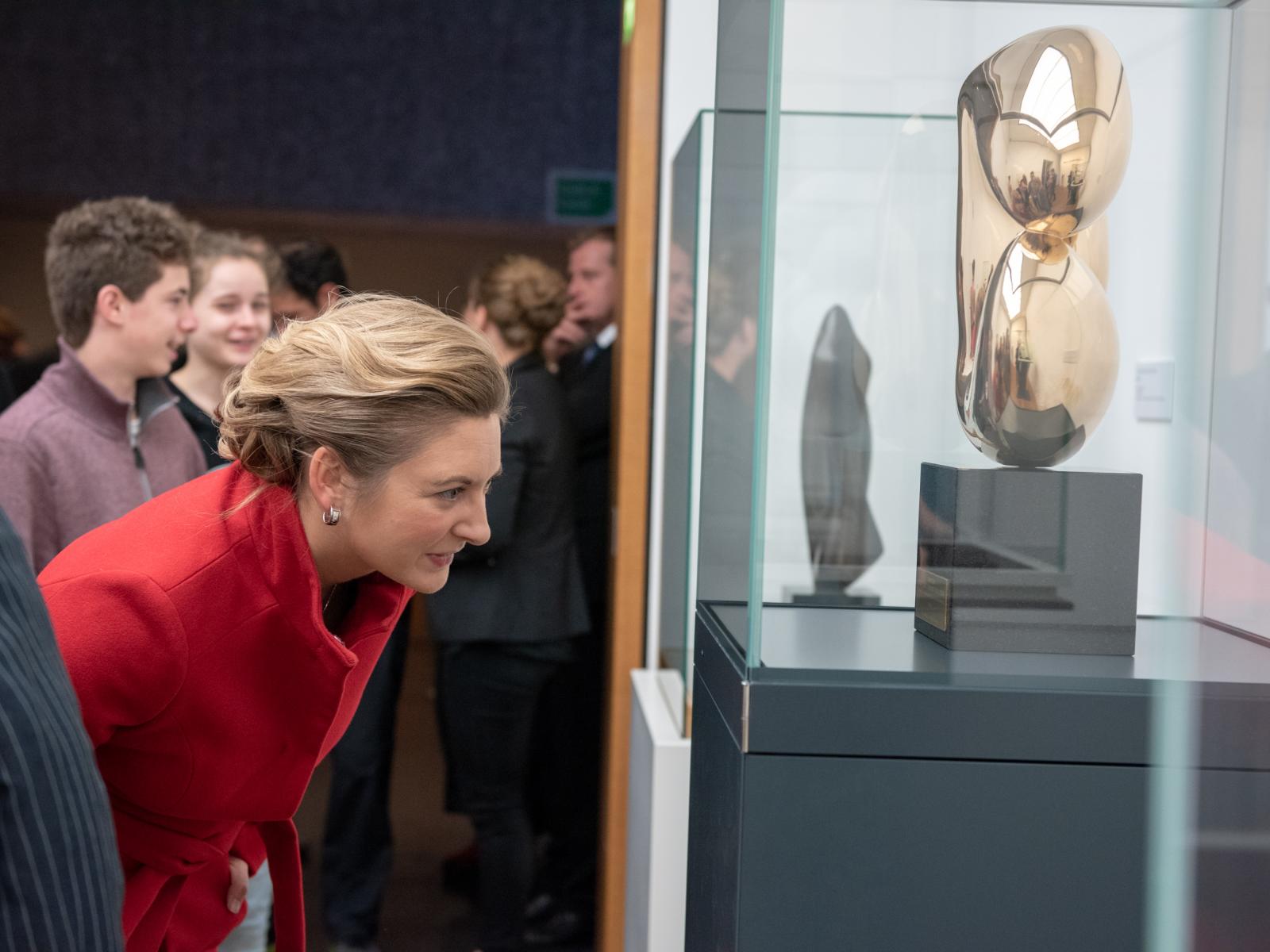 The Crown Princess admiring a statue