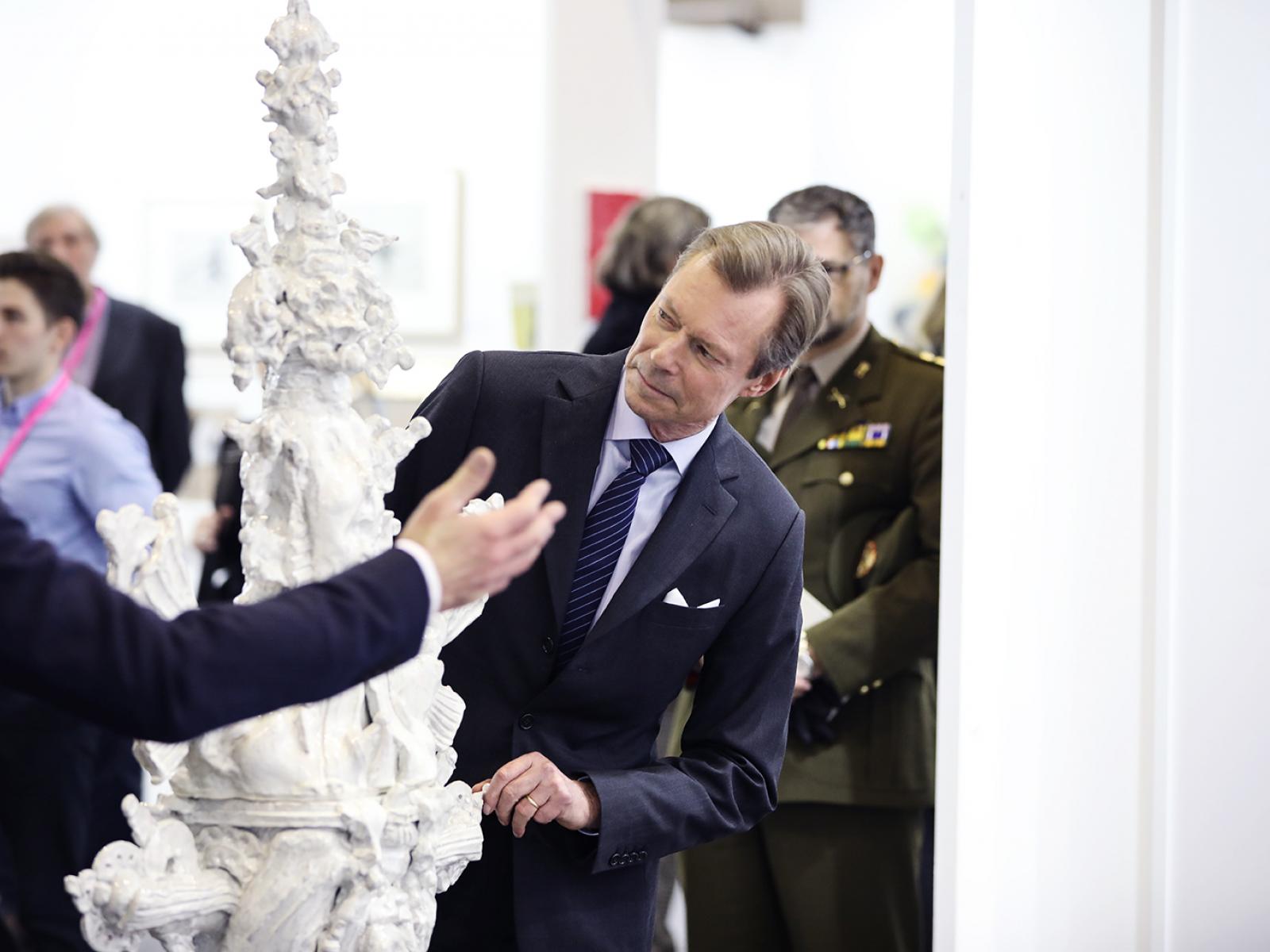 The Grand Duke admires a work of art