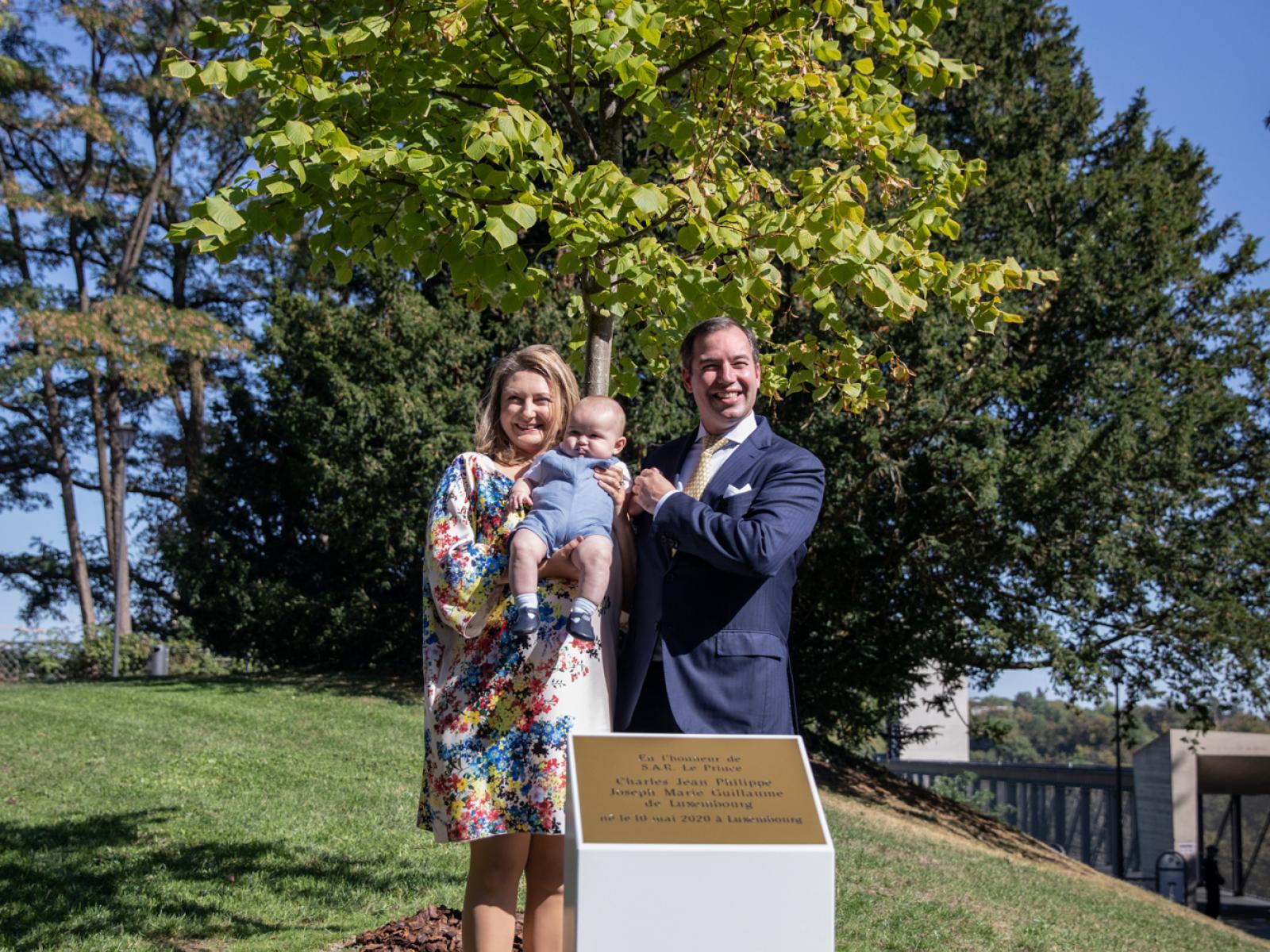 Plantation d'un arbre en l'honneur du Prince Charles