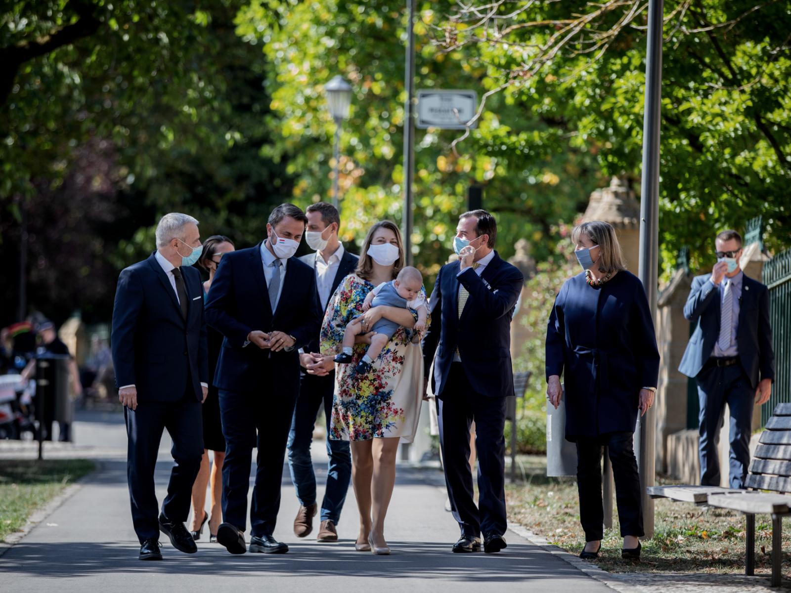 Plantation d'un arbre en l'honneur du Prince Charles