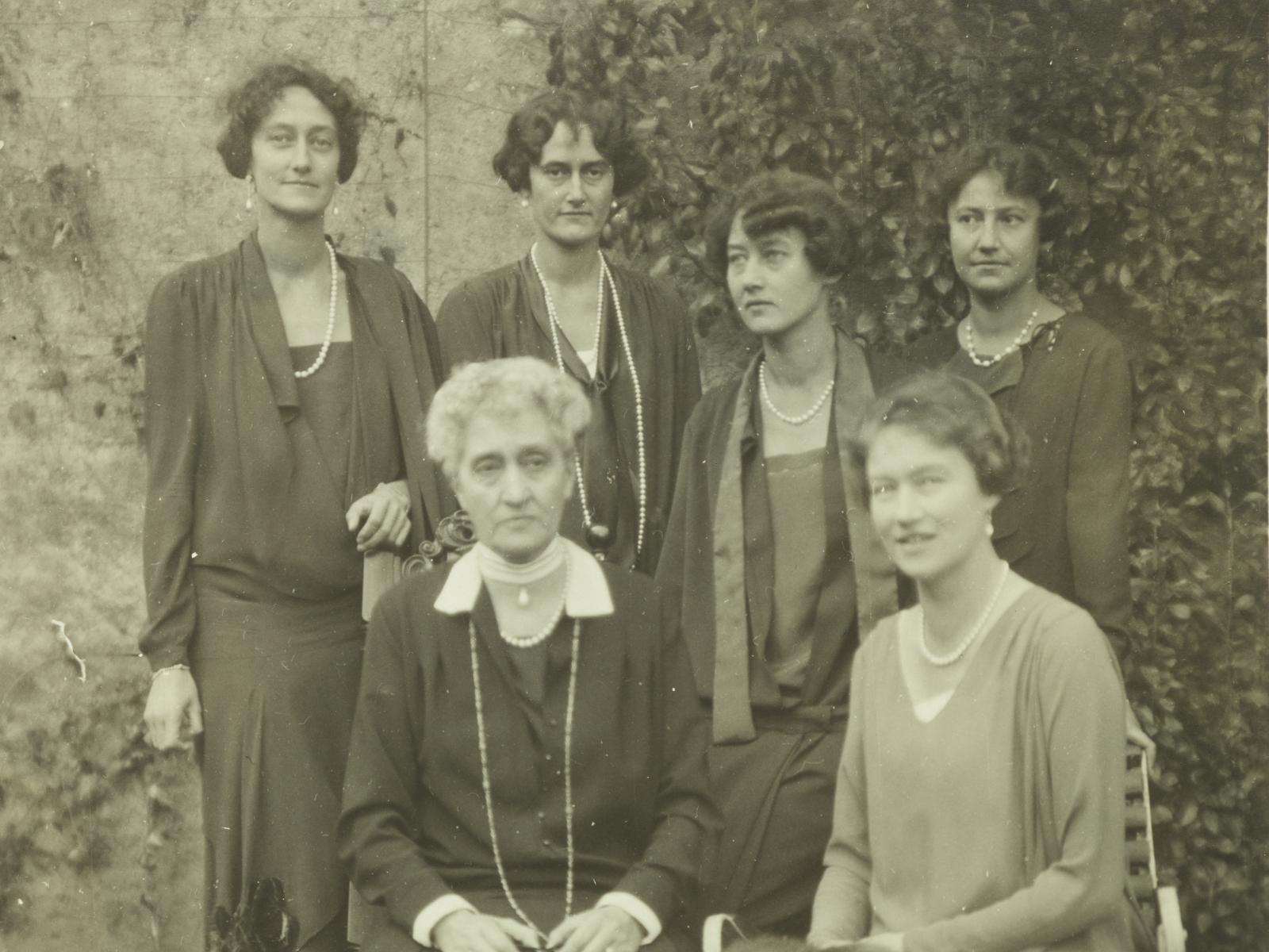 La Grande-Duchesse Marie-Anne avec ses filles