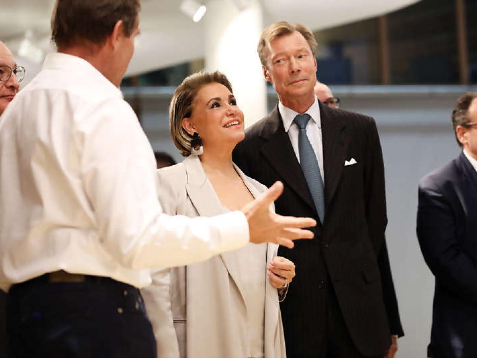 The Grand Duke and Grand Duchess receiving explanations from Philippe Bourseiller