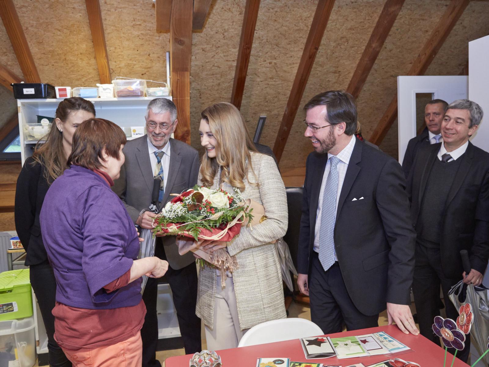 Déi ierfgroussherzoglech Koppel bei enger Visitt vum Centre Fondation Autisme