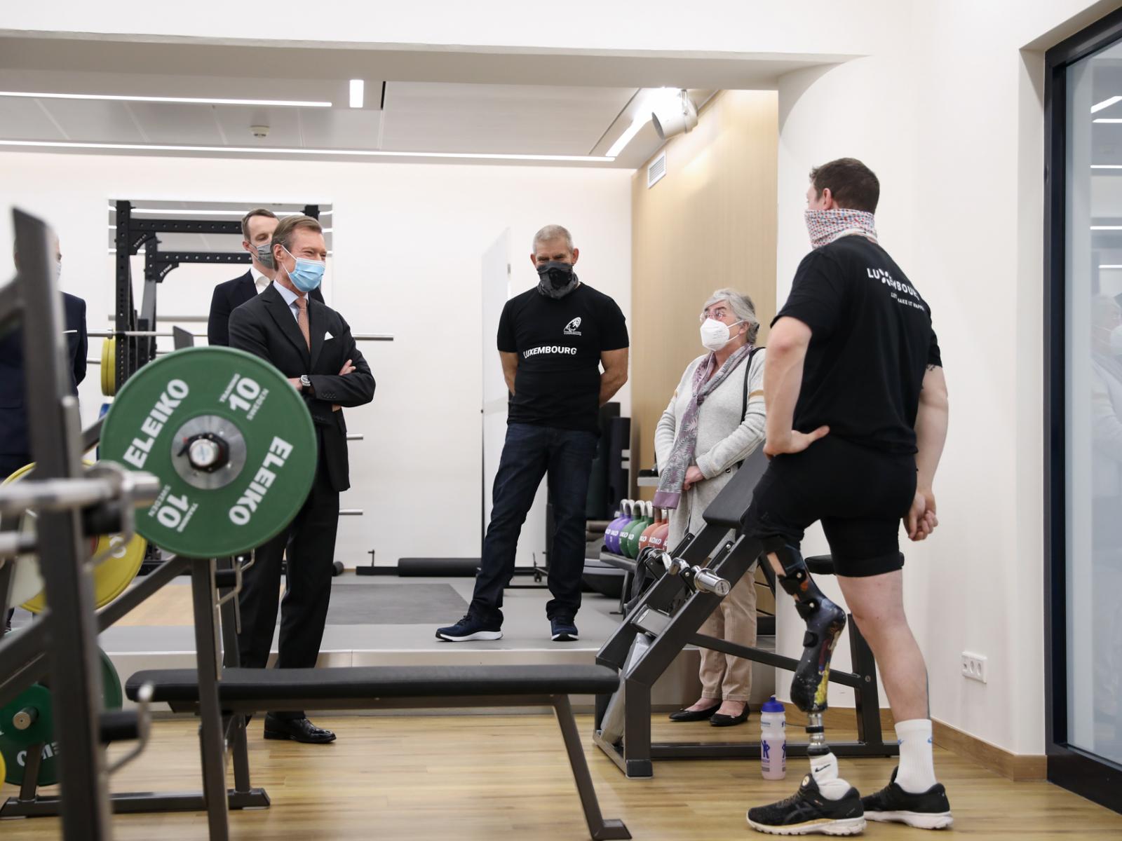 Le Grand-Duc assiste à l'entraînement des athlètes luxembourgeois au Centre National Culturel et Sportif d’Coque