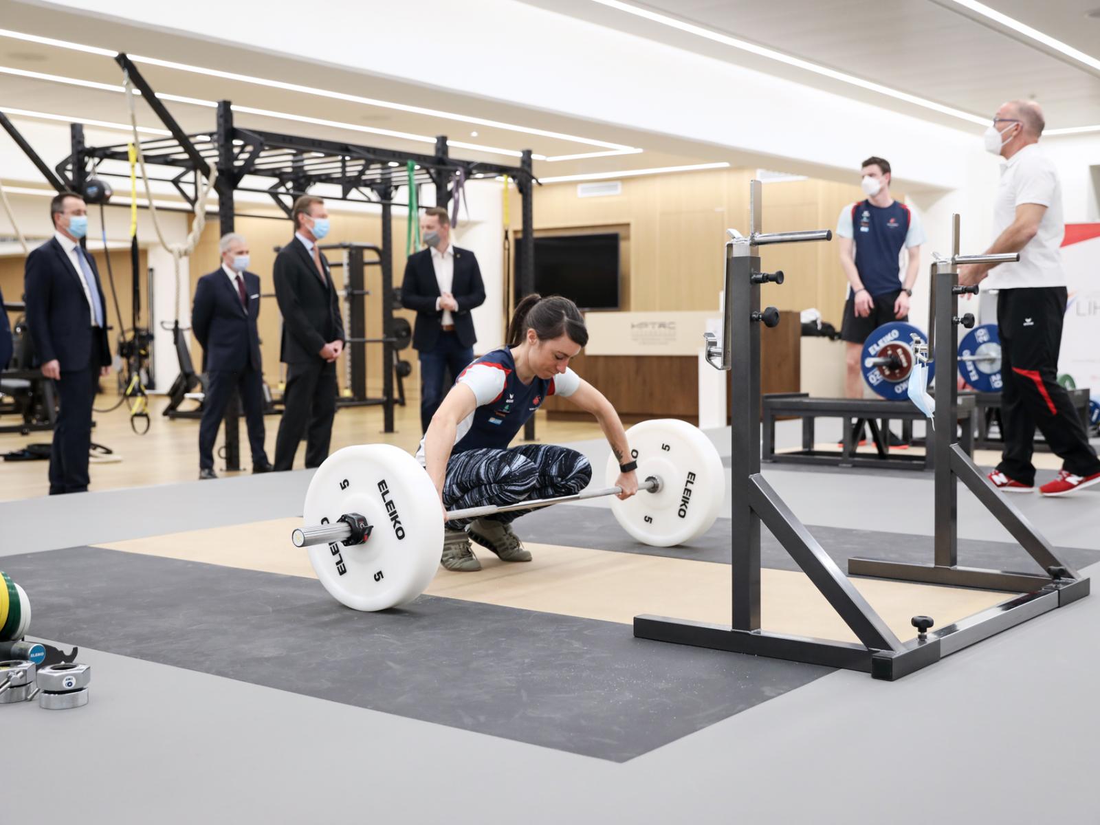 Le Grand-Duc assiste à l'entraînement des athlètes luxembourgeois au Centre National Culturel et Sportif d’Coque