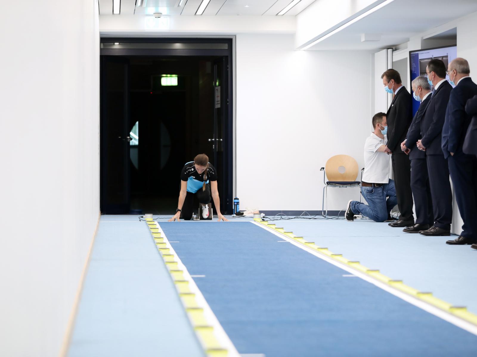 Le Grand-Duc assiste à l'entraînement des athlètes luxembourgeois au Centre National Culturel et Sportif d’Coque