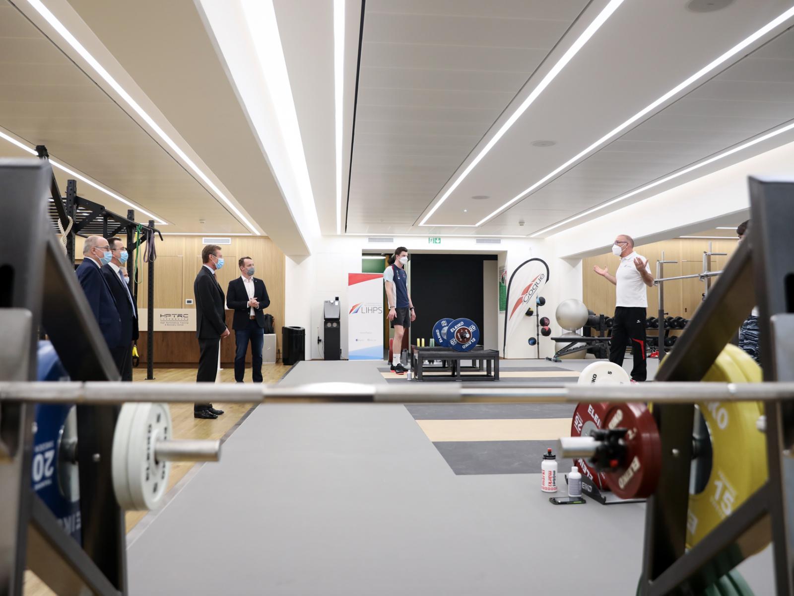 Le Grand-Duc assiste à l'entraînement des athlètes luxembourgeois au Centre National Culturel et Sportif d’Coque