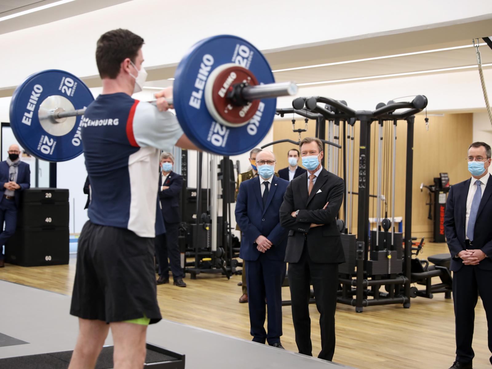 Le Grand-Duc assiste à l'entraînement des athlètes luxembourgeois au Centre National Culturel et Sportif d’Coque