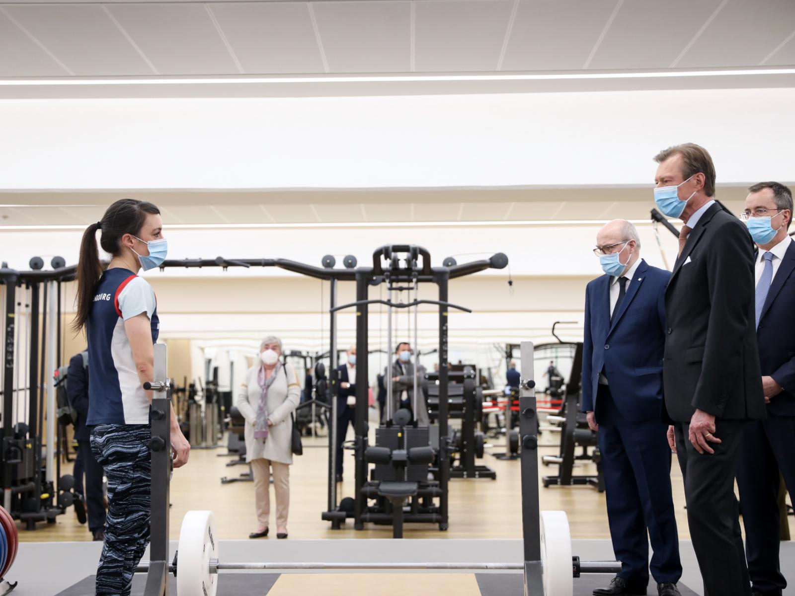 Le Grand-Duc assiste à l'entraînement des athlètes luxembourgeois au Centre National Culturel et Sportif d’Coque