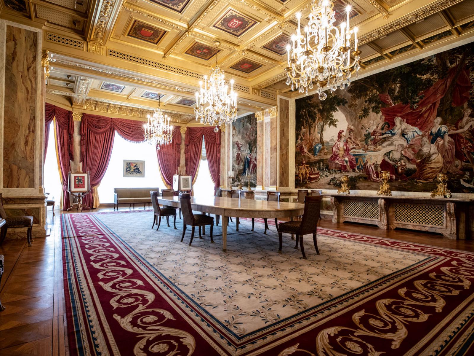 The dining room of the Palais grand-ducal