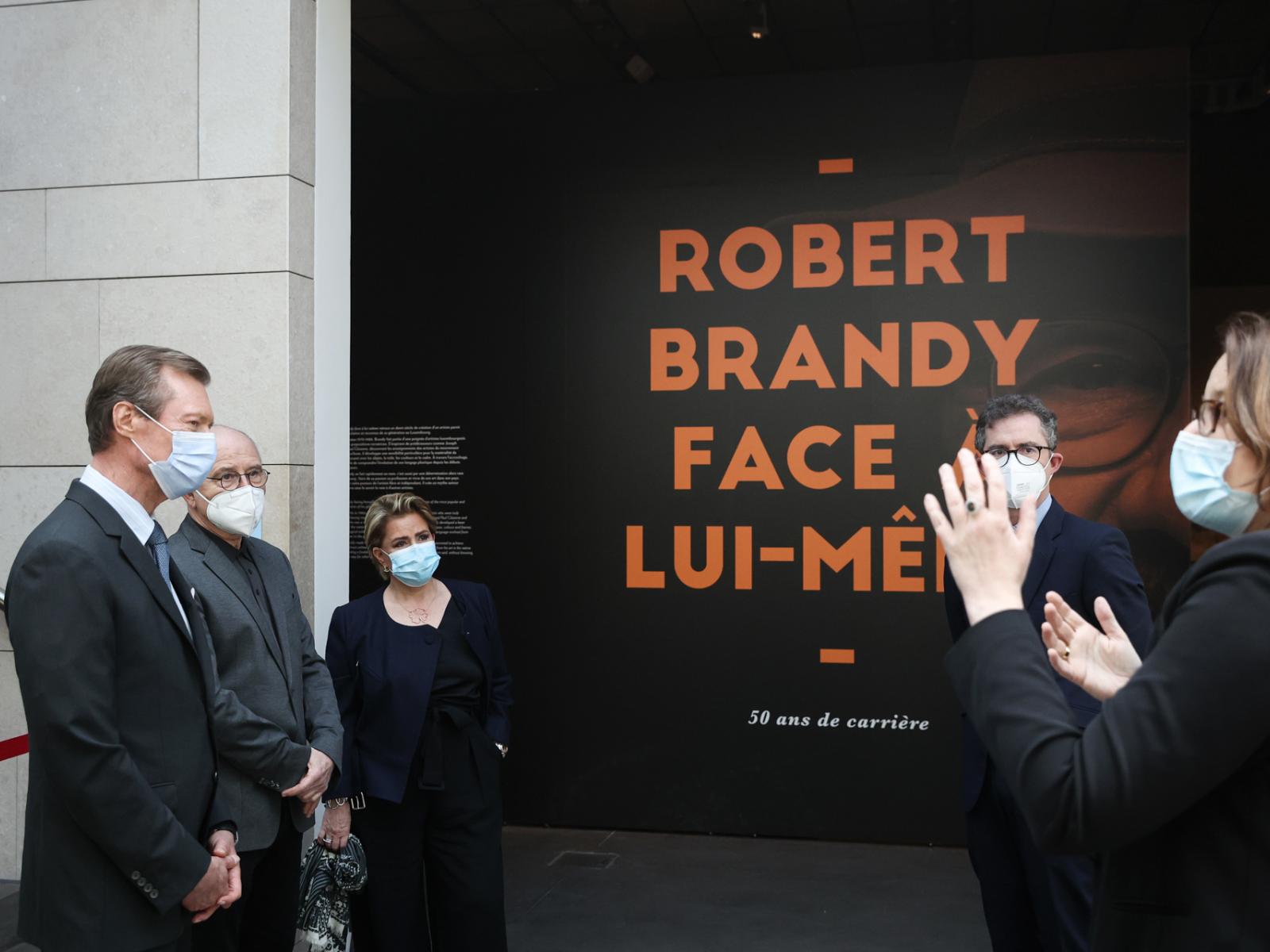 Le Couple grand-ducal arrive à l'exposition