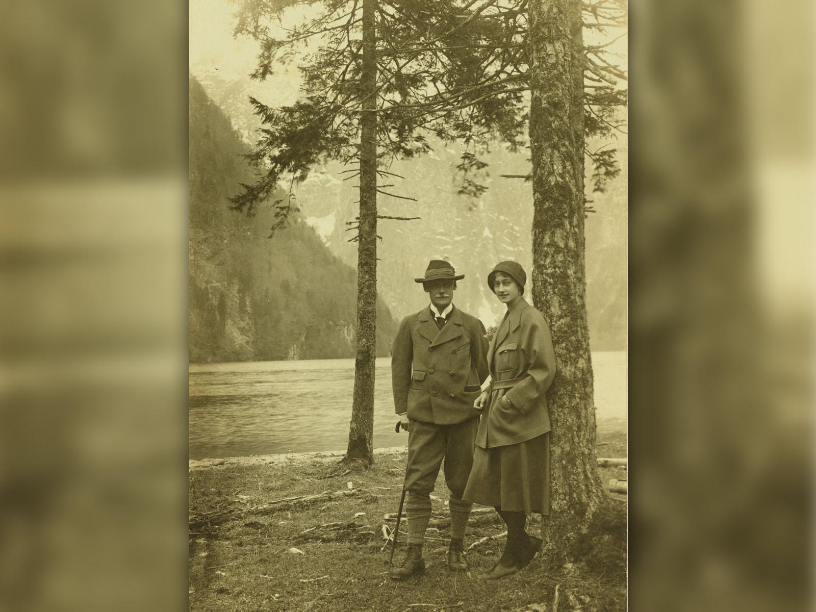 Cette photo de l'été 1920 immortalise les retrouvailles entre la Princesse Antonia et le Prince héritier de Bavière 
