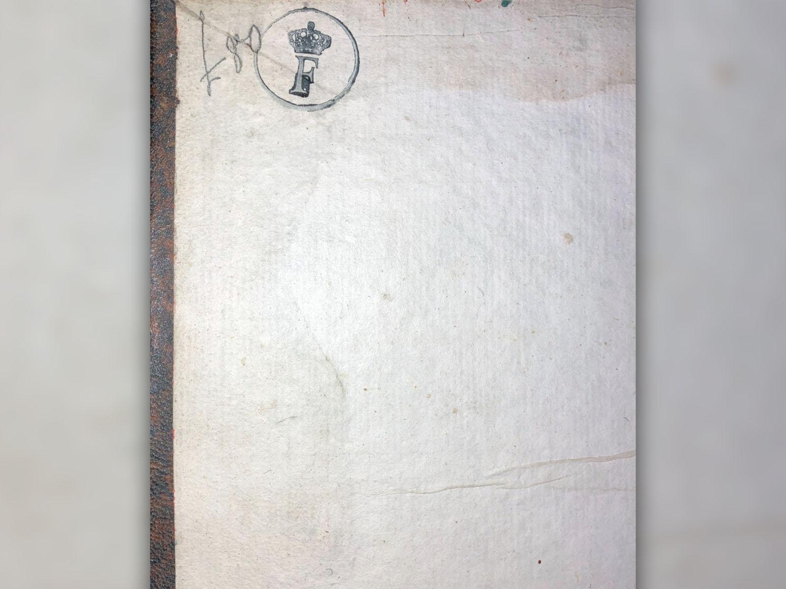 Page de garde du livre avec le monogramme du Prince Félix de Bourbon-Parme