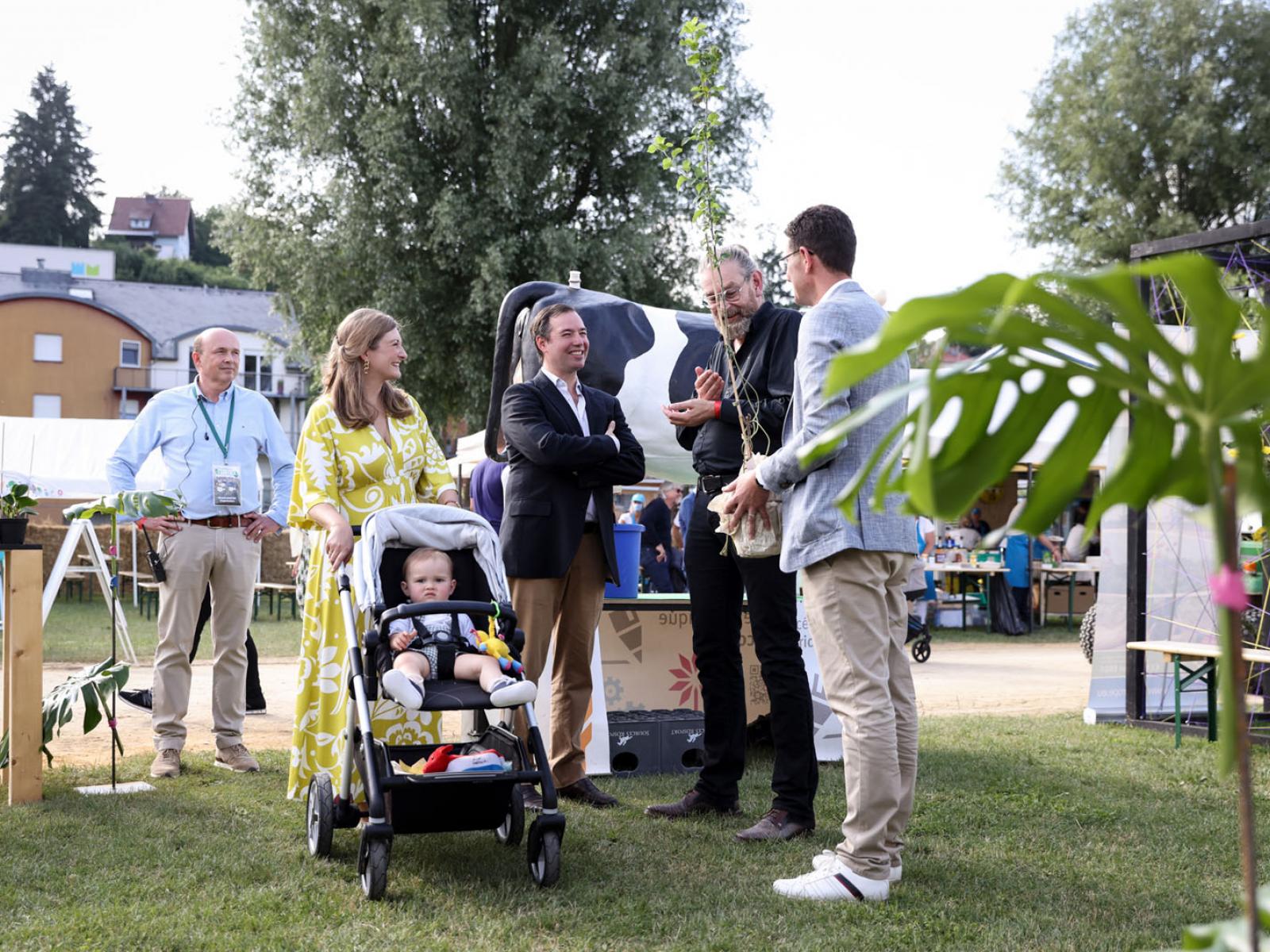 Le Couple héritier rencontre des exposants